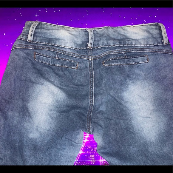 Jeans - Picture 2 of 4